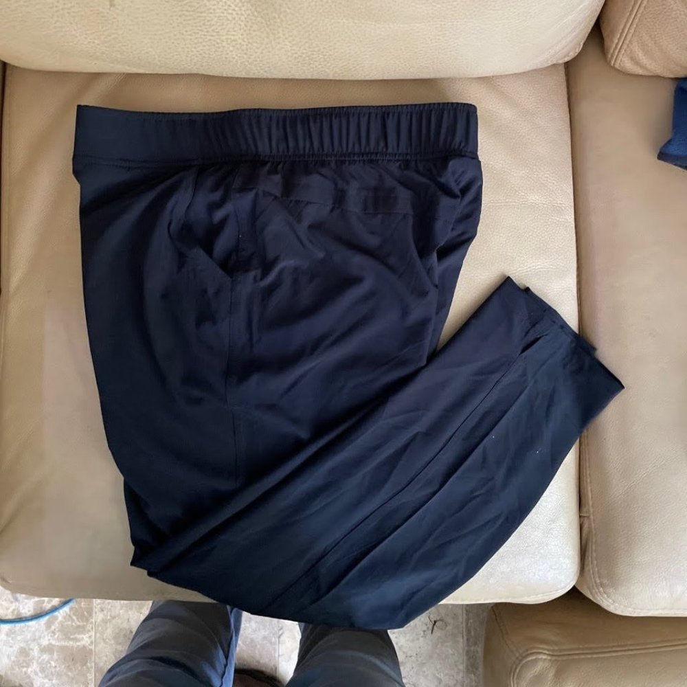 Eddie Bauer women's "Departure" pants. NWT. Black XL  (16-18)